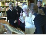 Papa a vizitat Biblioteca Apostolică a Vaticanului