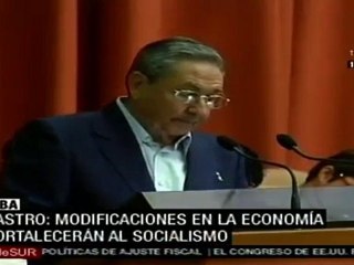 Socialismo cubano requiere cambios económicos: Raúl Castro