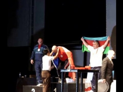 David OUKOLOFF Briviste champion du monde de bras de fer