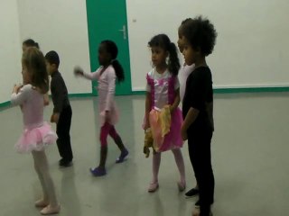 Nevaeh Déc 2010 danse 5