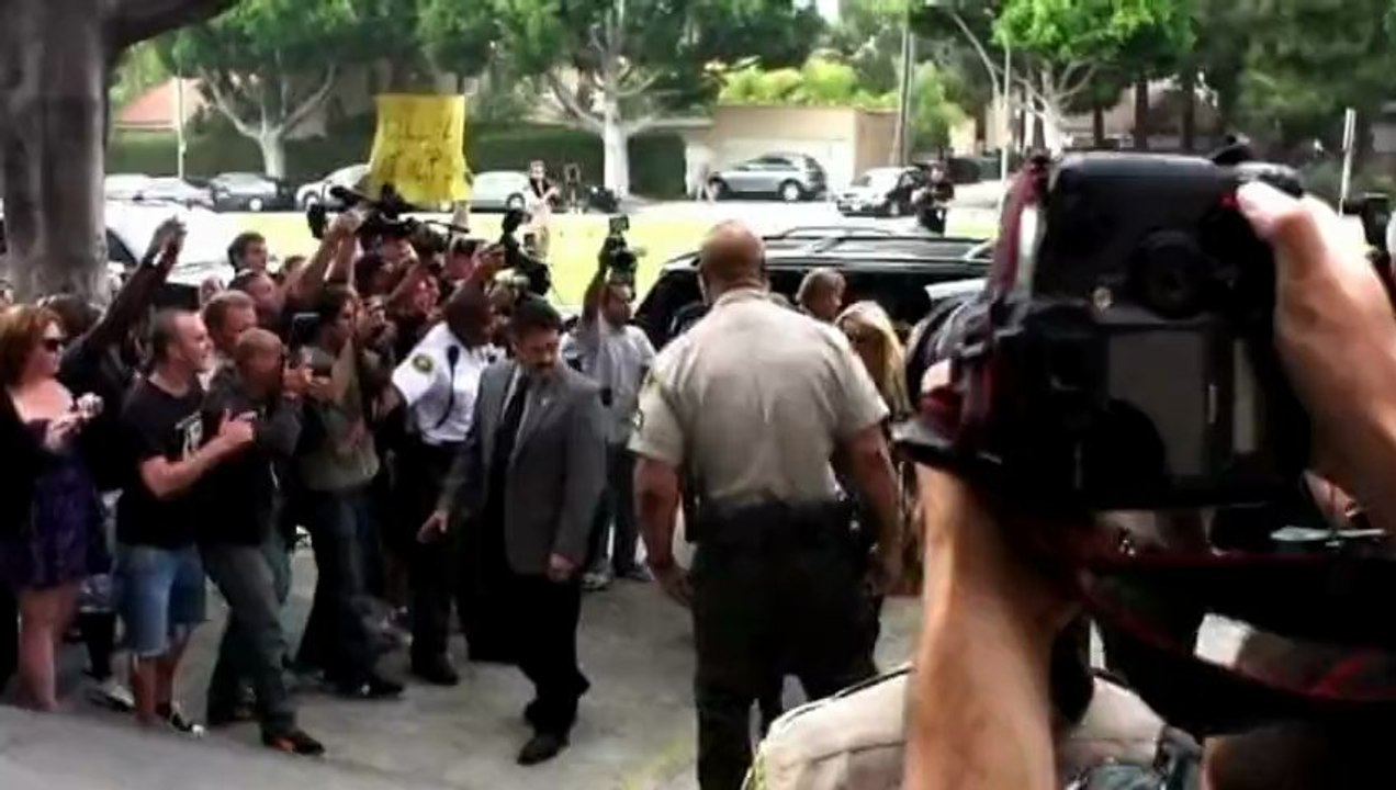 Exklusiv: Lindsay ruft das FBI