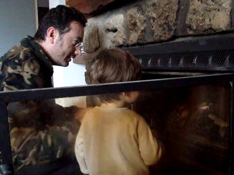 Préparation du feu avec Papa