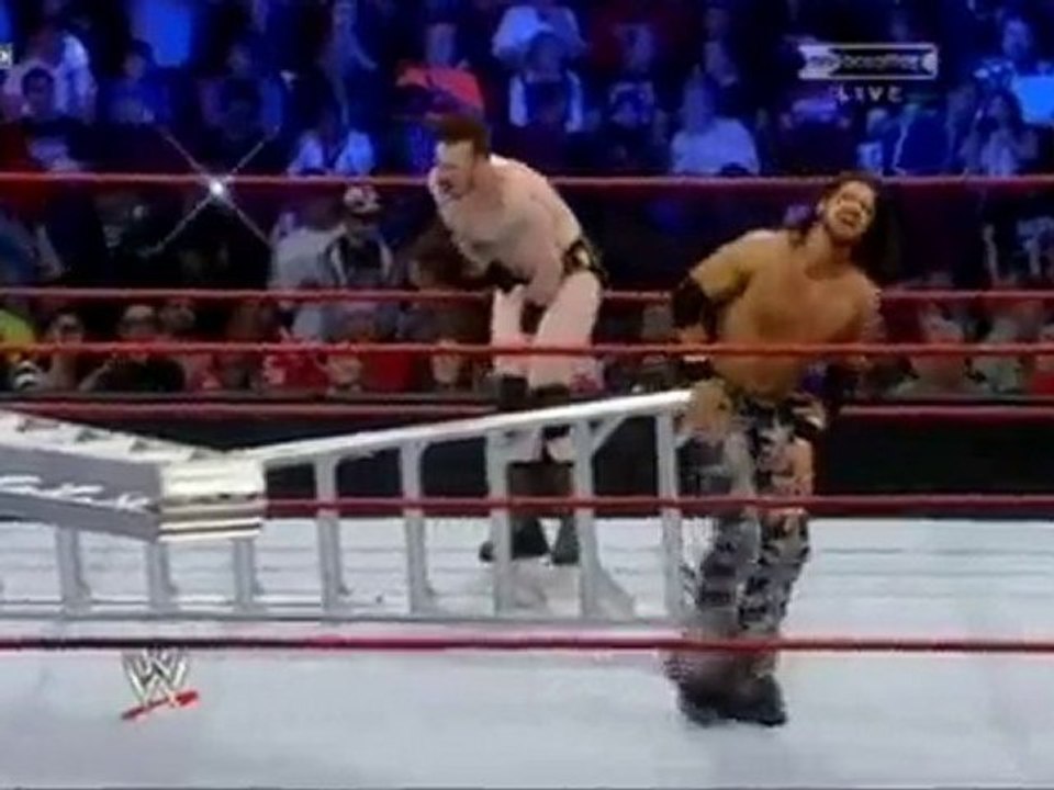 WWE TLC 2010 Part 5/12 (HQ)