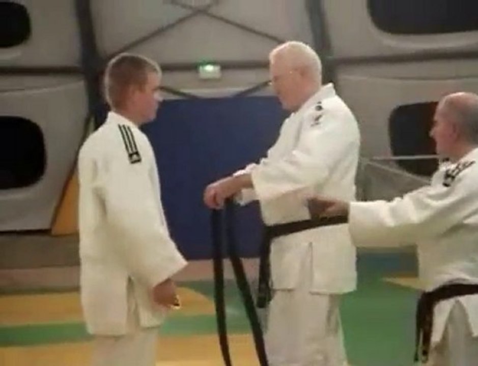 remise de la ceinture noire à Christophe