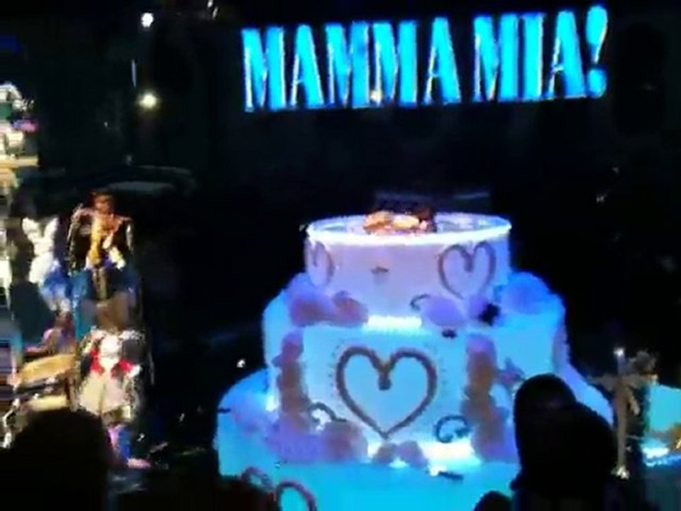 Vitrine Mamma Mia Galeries LaFayette Paris déc. 2010