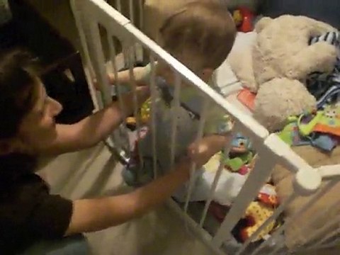 je me mets debout et j'ai enfin ma 1ère dent