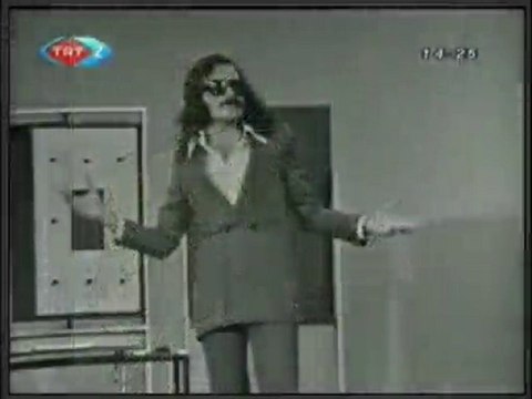 Cem Karaca - Deniz Ustu Kopurur