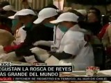 Comparten en México la rosca de reyes más grande del mundo