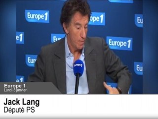 Jack Lang égratigne Manuel Valls sur les 35 heures