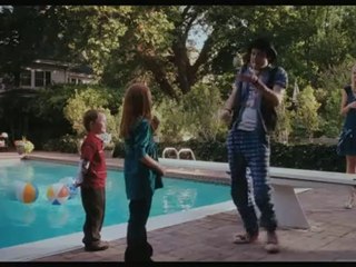 Première bande-annonce pour Waiting for forever