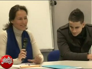 Petit Journal : Ségolène Royal cassée par un élève [Lol]