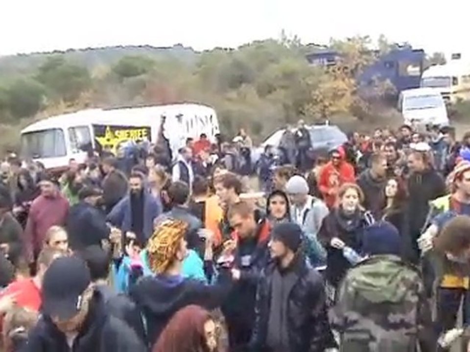 2011 on n'arrête toujours pas un peuple qui danse