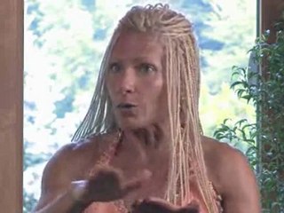 Garden Bed Preparation : How deep do I need to till when preparing my garden bed?