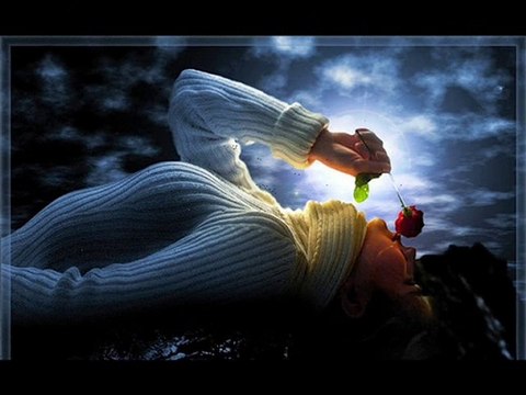 Nilüfer-Caddelerde Rüzgar Aklımda Aşk var-klip ilkAy OnAy