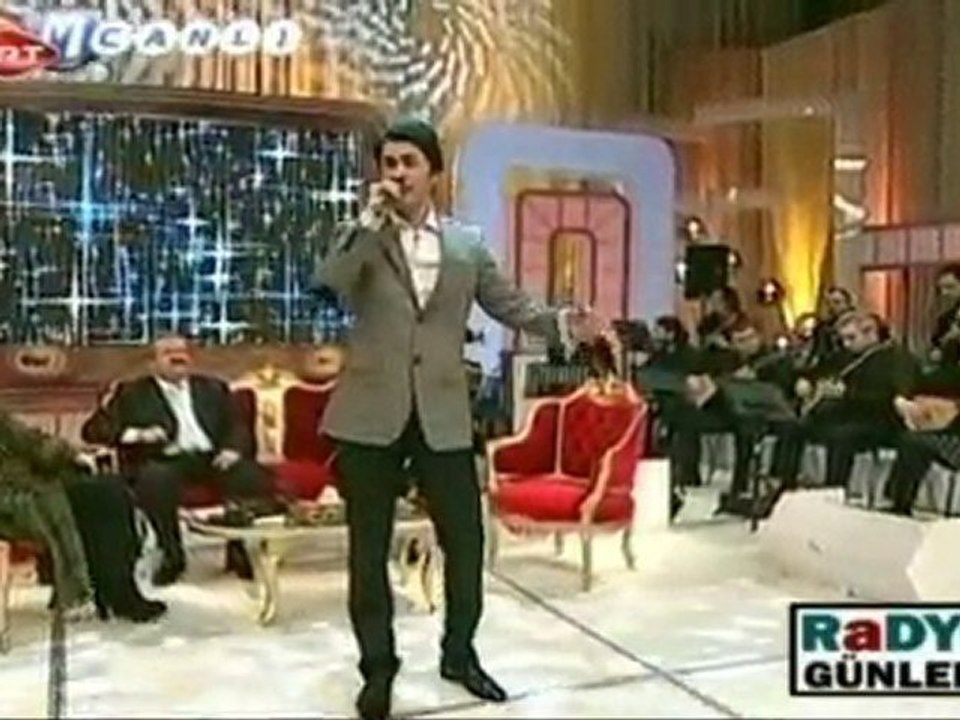 Oktay Bora Ertuğrul £££ BEN DE GİDEM PAYTAHTA