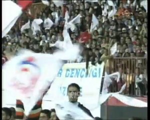 Uğur Işılak'dan Başbakan'a Övgü Dolu Sözler