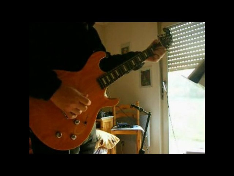 I started a joke Bee Gees ,1 octave plus bas, Bee Gees