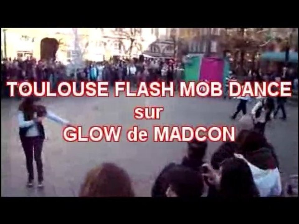 Toulouse Flash Mob Dance [Vidéo Officielle] LJB