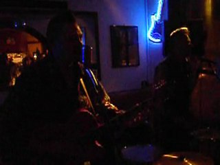 Rockin Bones Trio - Rock Around With Ollie Vee