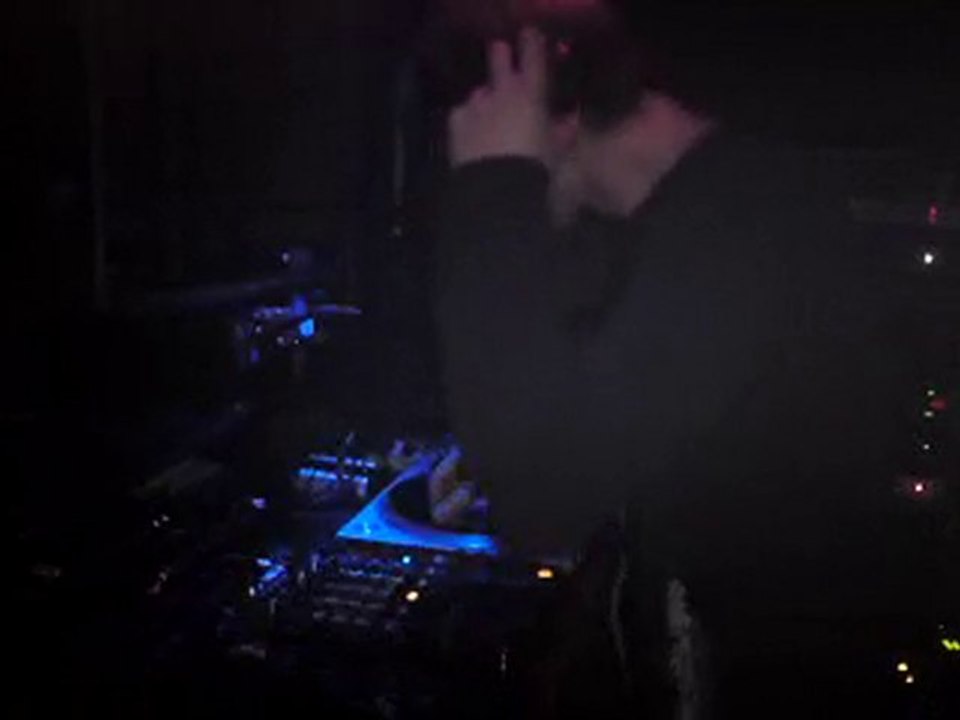 La Bestiole mix hardcore 03/12/2010 au Moulin de la chaume