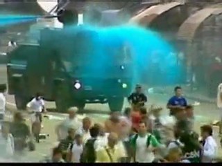Train passengers riot in Argentina