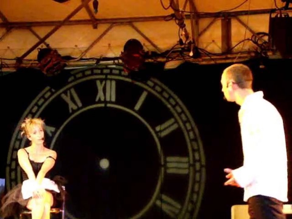 Julien chante, interprete je saigne encore des kyo