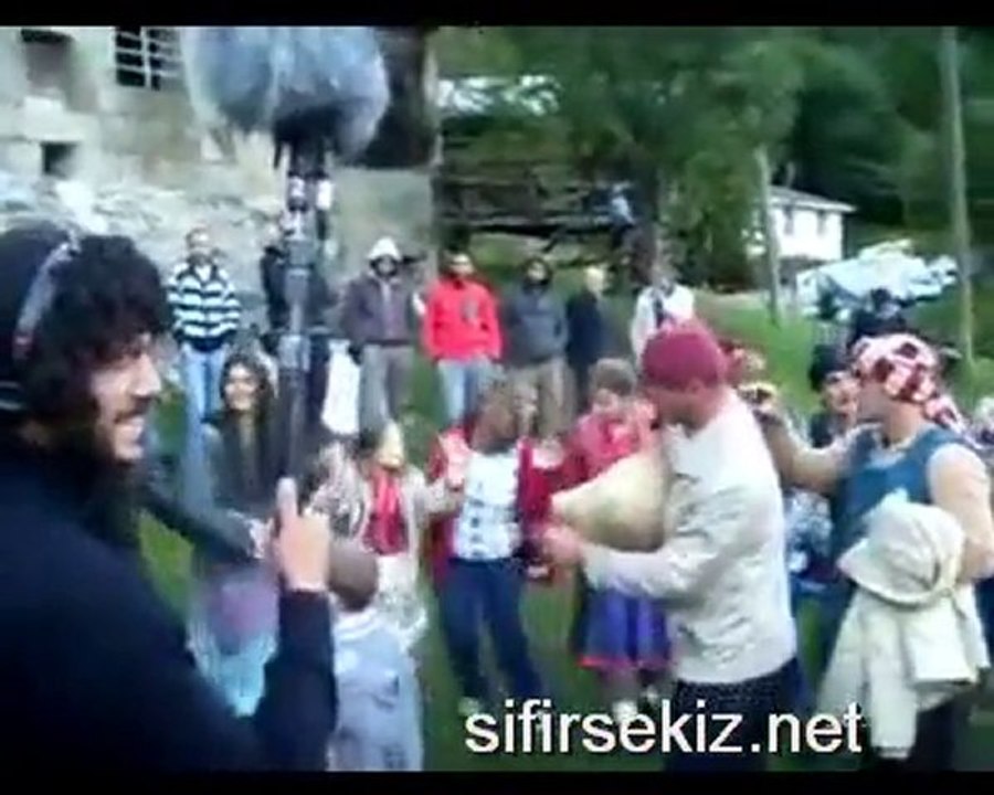 Artvin horon Hiç Şaşmaz Canlandırır