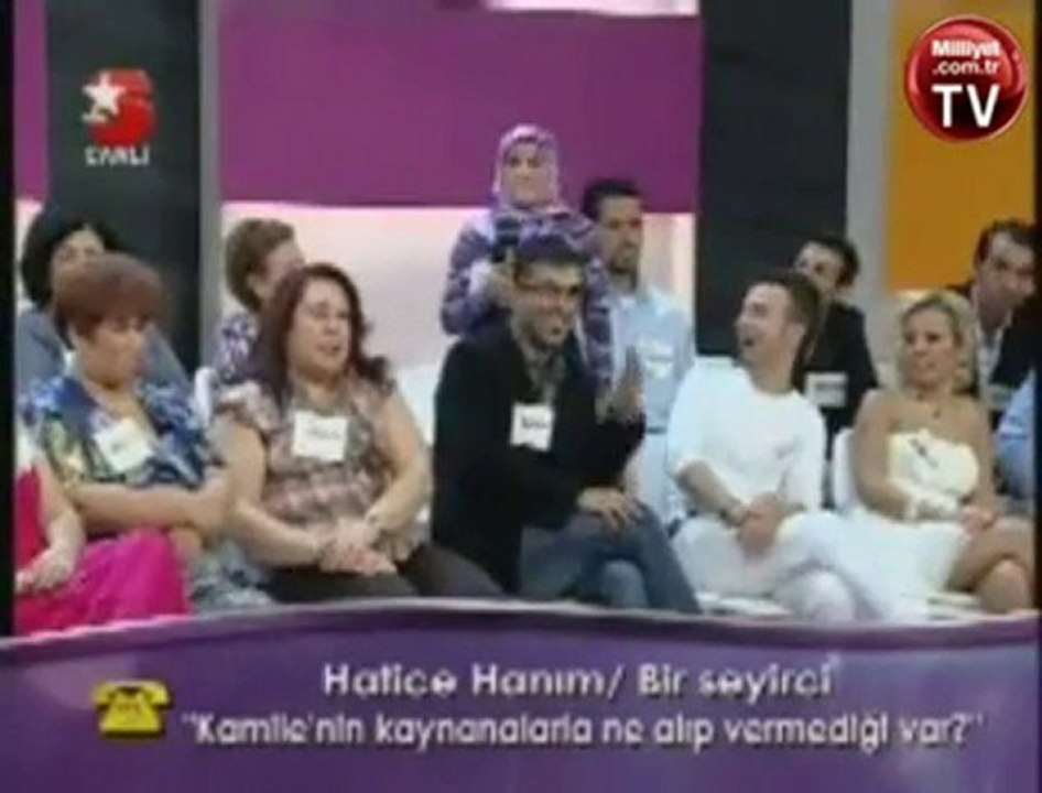 Gülmemek elde deyil tam komedi