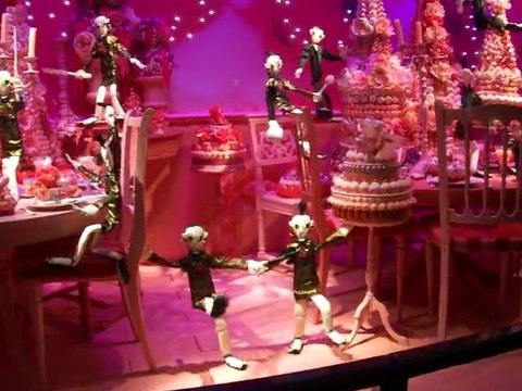 Noël 2010 Vitrines animées grands magasins Bd Haussmann (4)