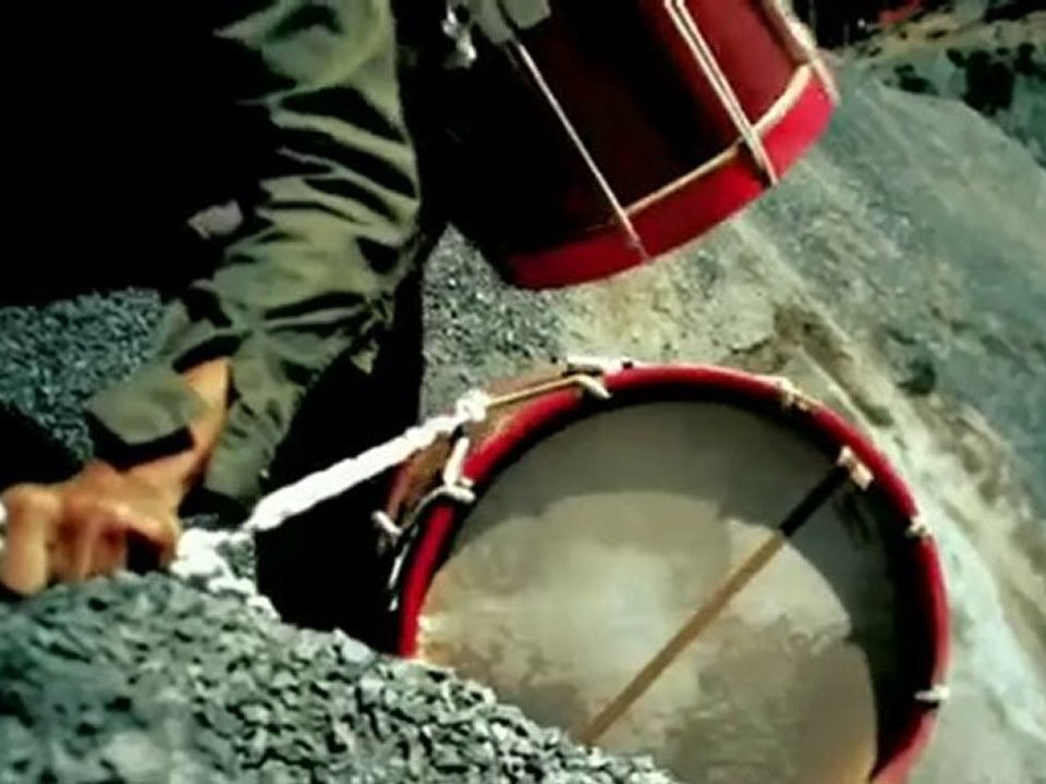 YouTube - Metric - Eclipse (All Yours) [music video]