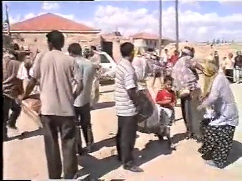 gülşehir yeşilyurt köyü serdar yılmaz'ın düğününde deve oyunu2.bölüm