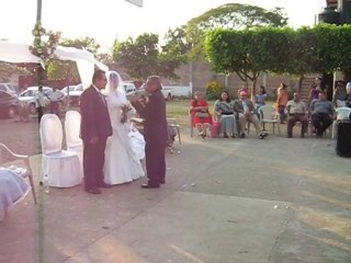 liceo cristiano cara sucia  boda religiosa