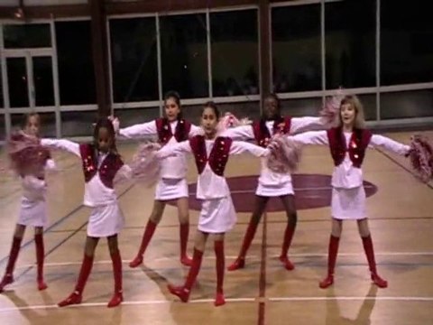 BUSSY BASKET EN FAMILLE - FÊTE DES 10 ANS : LE SHOW POLYDANCE