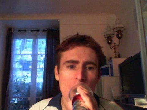 Wiwi égratigne fais du feu