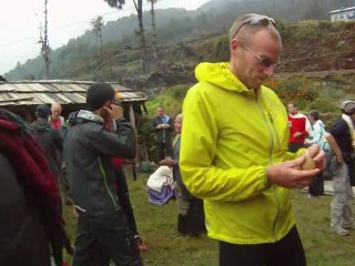 Solukhumbu Trail 2010 chez le frere de Dawa a Taksindu