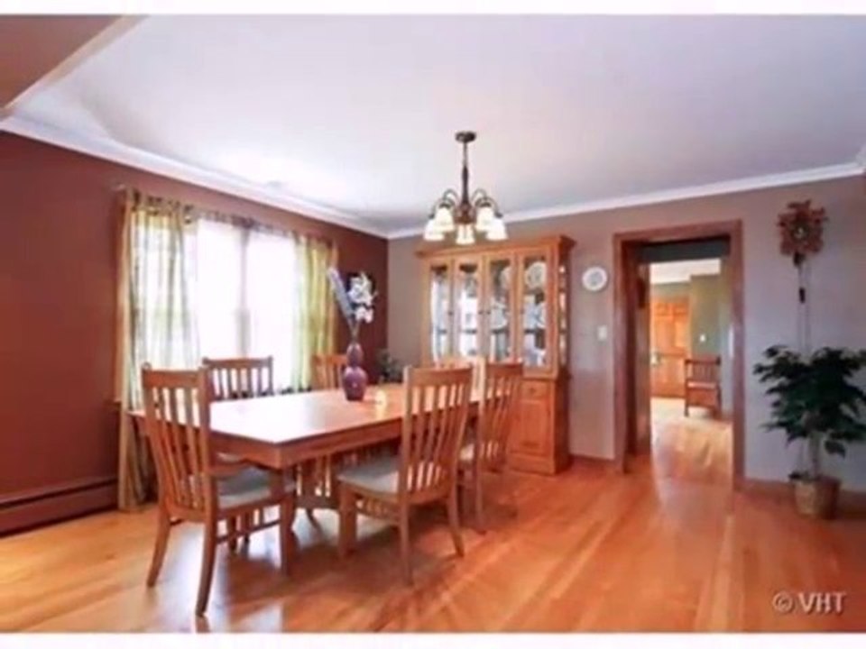 Homes for Sale - 5517 W 102nd St - Oak Lawn, IL 60453 - Coldwell Banker