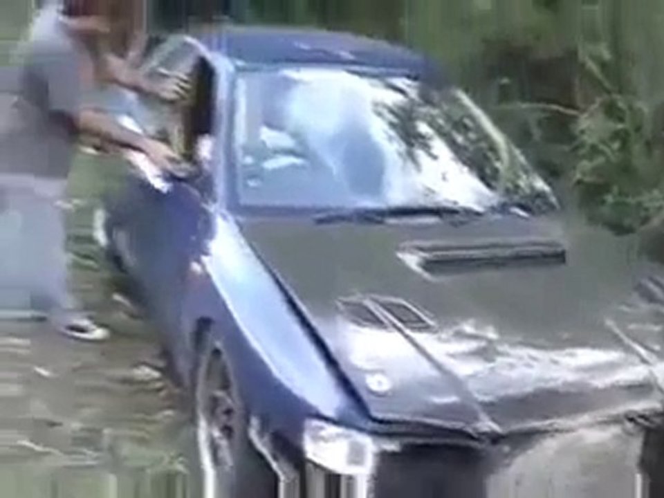 Régis se fait remorquer