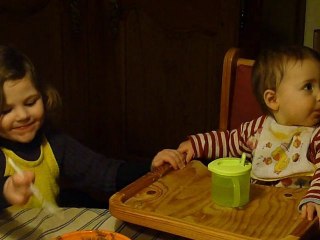 Manger avec sa cousine...