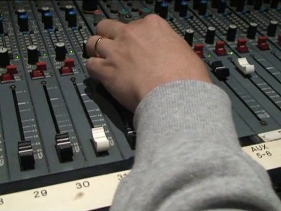 APOCALIPTIK Feat V.R & ABADIE " THE LIFE"