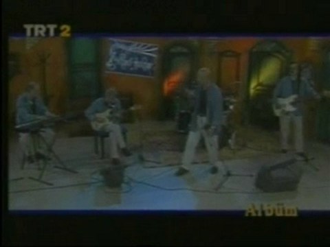 MAVİ IŞIKLAR - Walkin' The Dog (TRT2 - 8.12.2000)