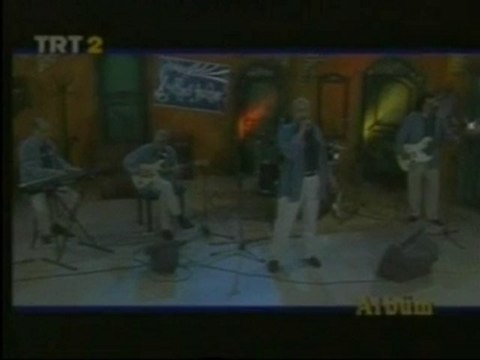 MAVİ IŞIKLAR - Çayır Çimen Geze Geze (TRT2 - 08.12.2000)