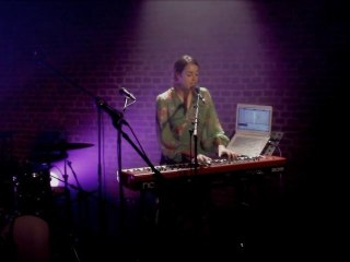 L'eau - Lola Baï - live du 10/12/2010