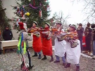 Ansamblul folcloric "Balada"-Saveni-Calutii