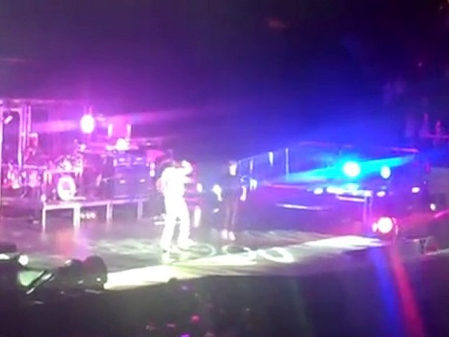 ⁣justin bieber and akon