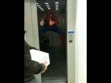 ETERNAL ELEVATOR ascenseur avec l'homme araignée