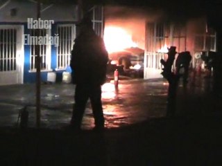 Tamirhanede Çıkan Yangında Bir Araç Kül Oldu.(Video haber)