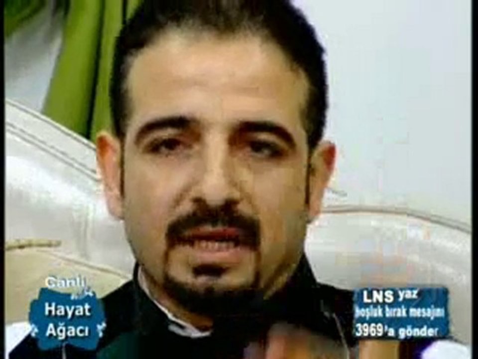 MEDYUM MUSTAFA KILIÇ2011 YILIN KEHANETLERİNİ YAPTI VİDEO(3)