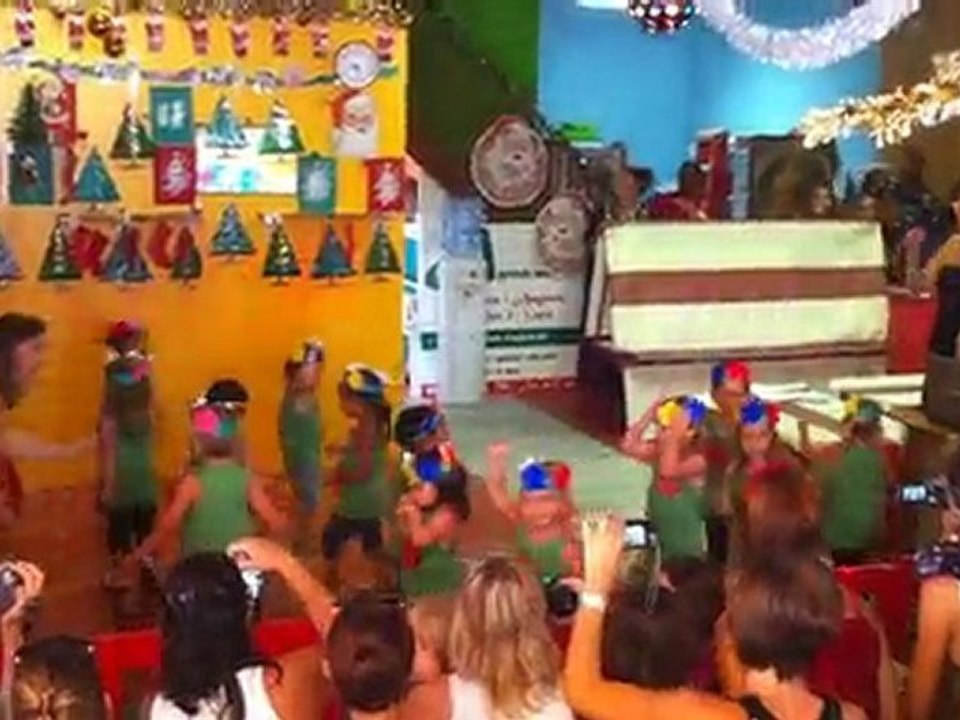 10 Dec, spectacle fin d'année, acte 1, scene 1...