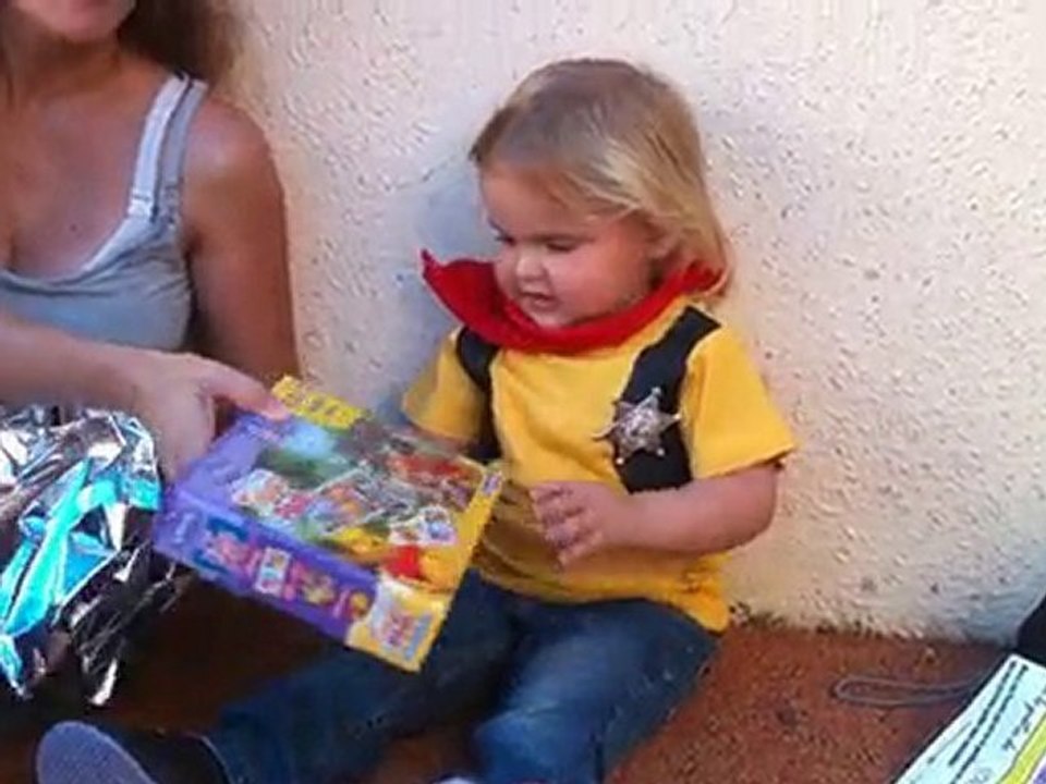 10 dec, spectacle fin d'année, ouverture cadeau....