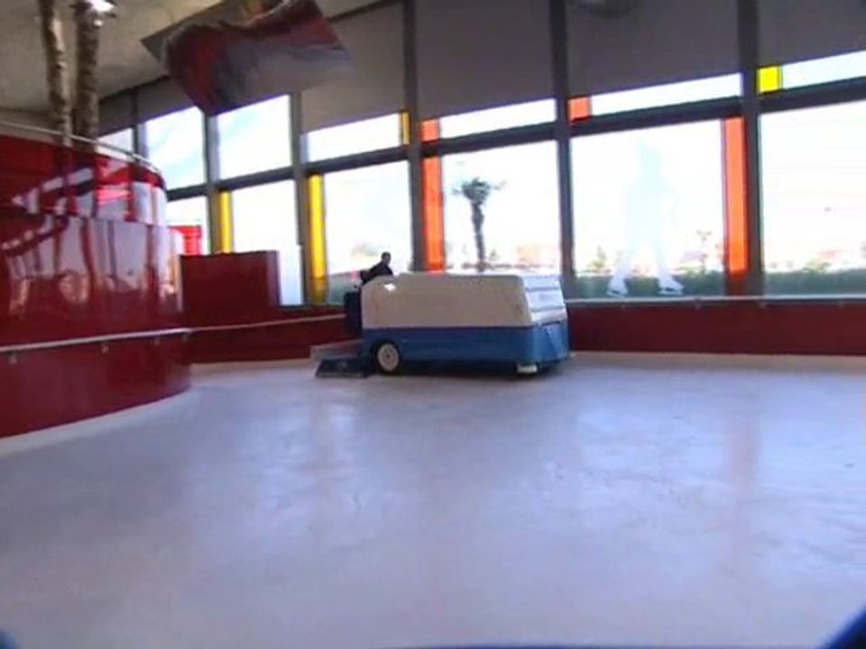 Calaisis TV L'oeilleton d'émma La piscine patinoire ICEO